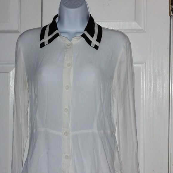 Forever 21 Exclusive white black button down blouse Sz M - Picture 2 of 5